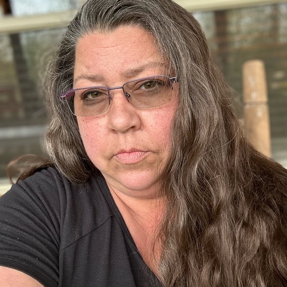 Meet your Posher, Anglea - Picture 4 of 8